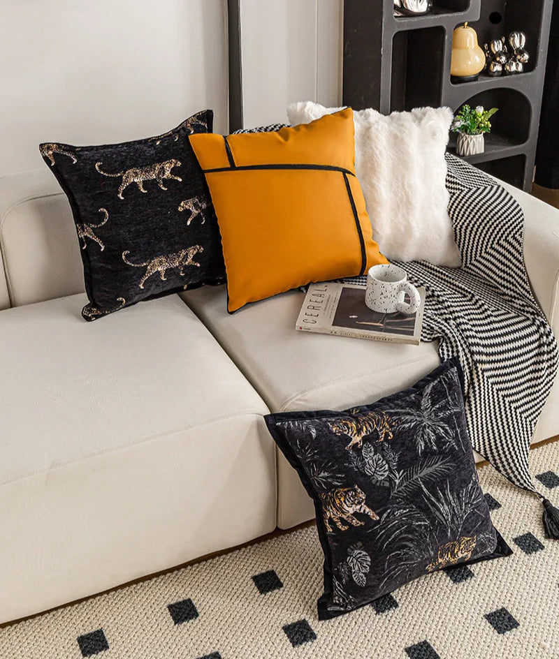 Decorative cushion cover – Baroque Collection