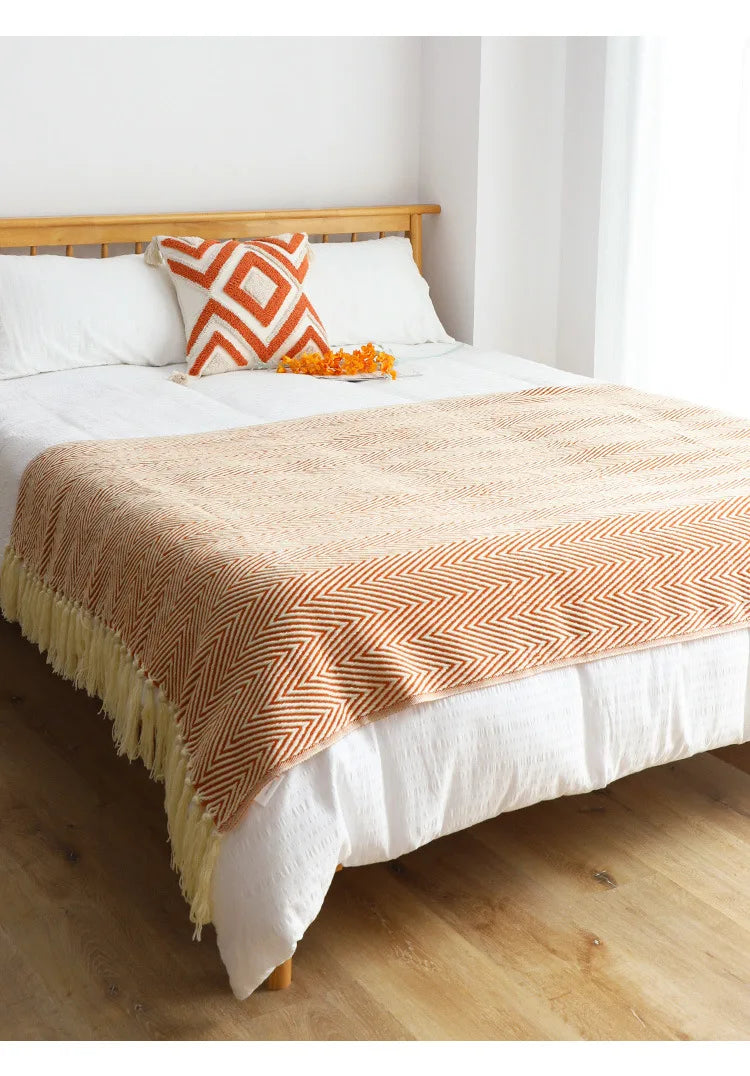 Geometric jacquard plaid