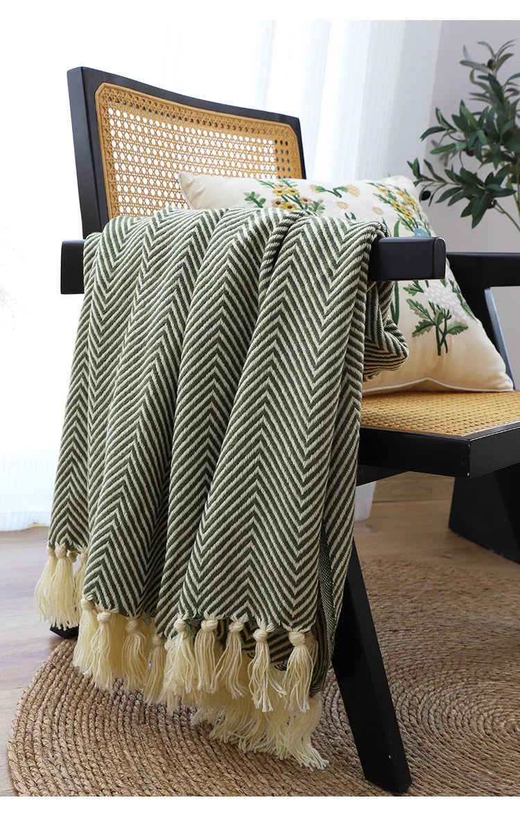 Geometric jacquard plaid