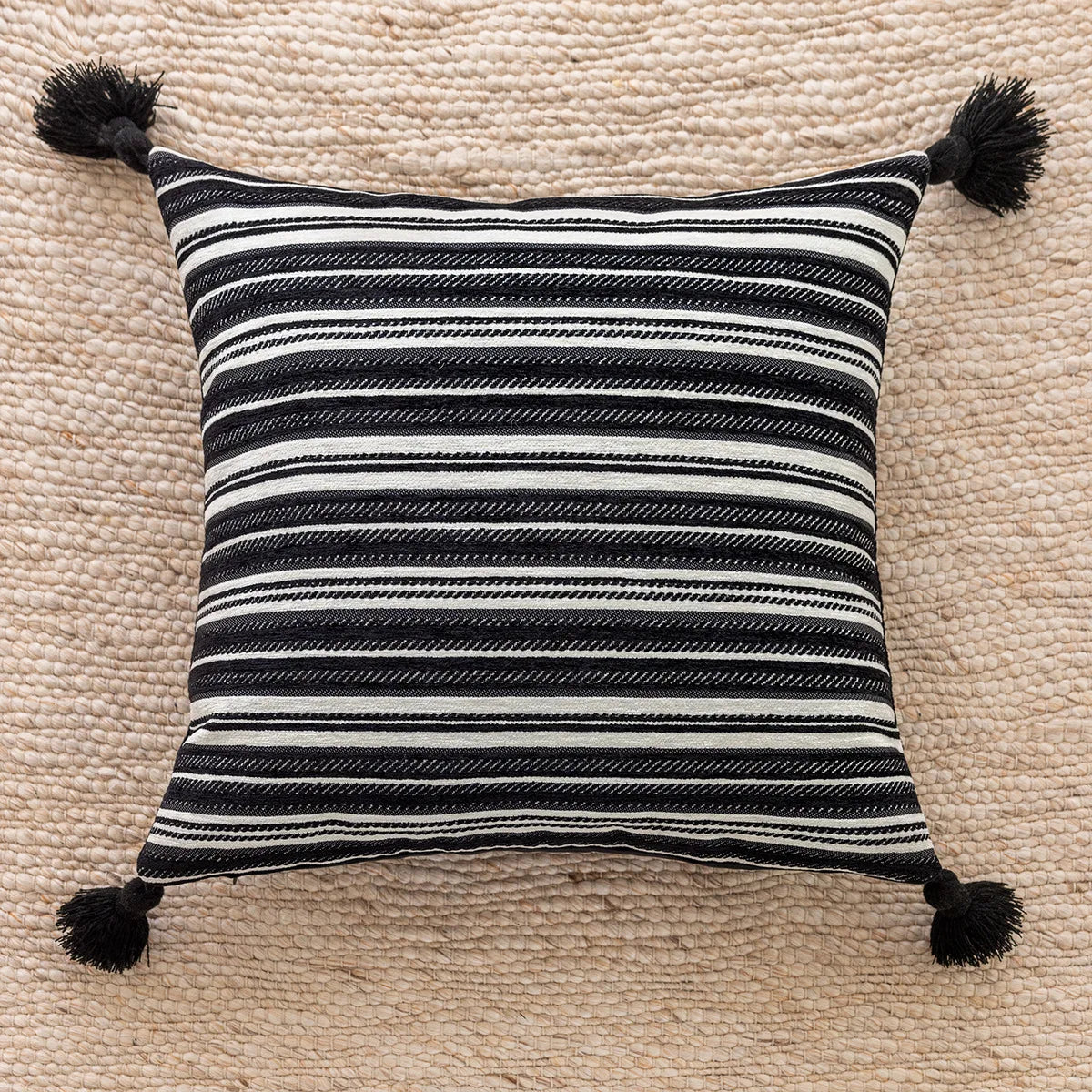 Decorative cushion cover 4 patterns – Retro & Modern Collection