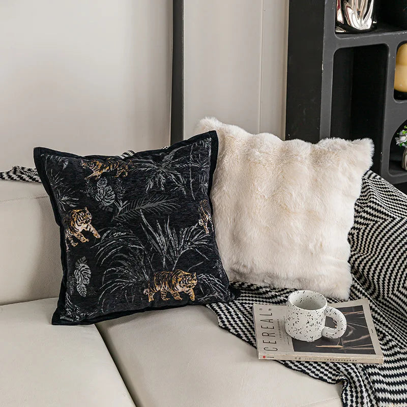 Decorative cushion cover – Baroque Collection