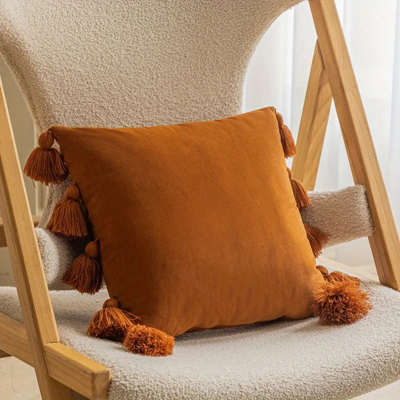Velvet cushion cover with pompoms – "Bohemian" collection
