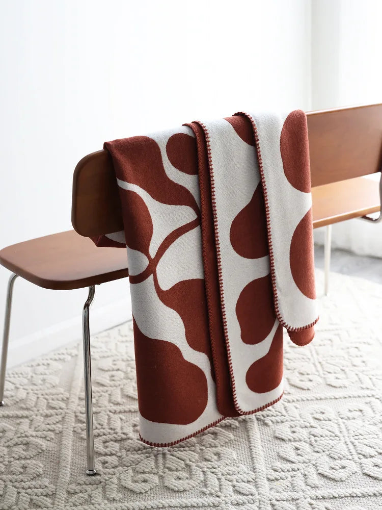 Modern leaf pattern plaid