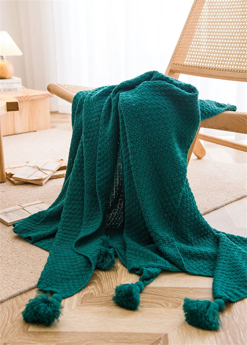 Waffle blanket with pompoms
