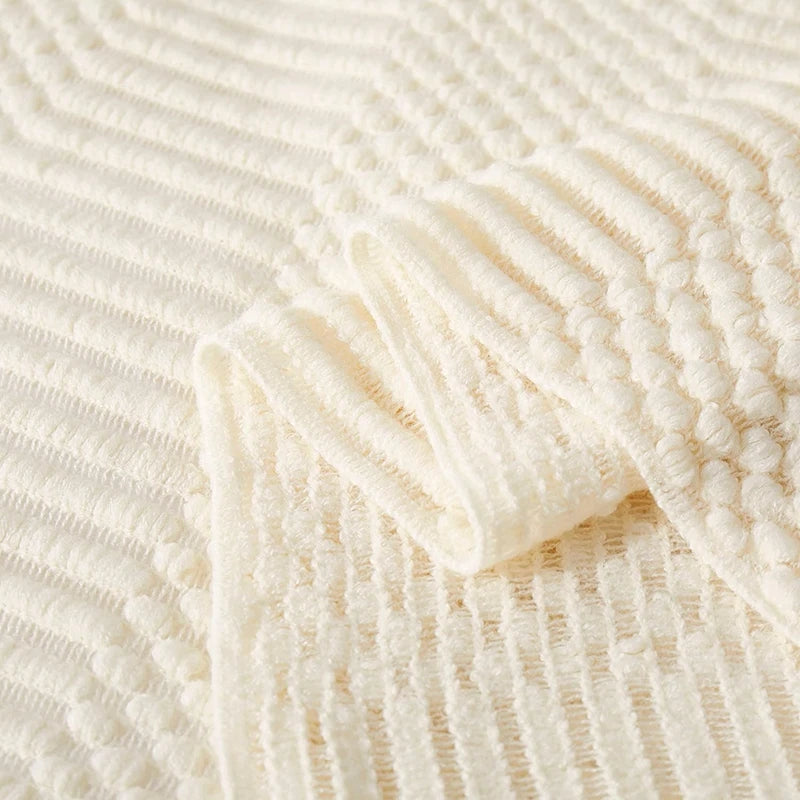 Soft Knitted Blanket with Fringes