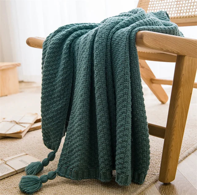 Waffle blanket with pompoms