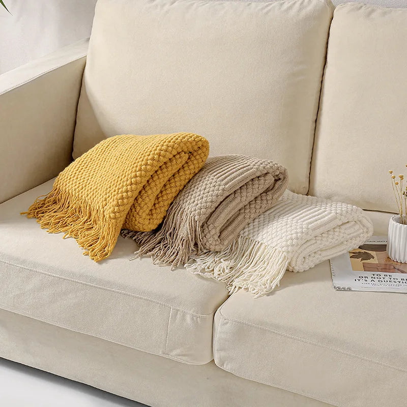 Soft Knitted Blanket with Fringes