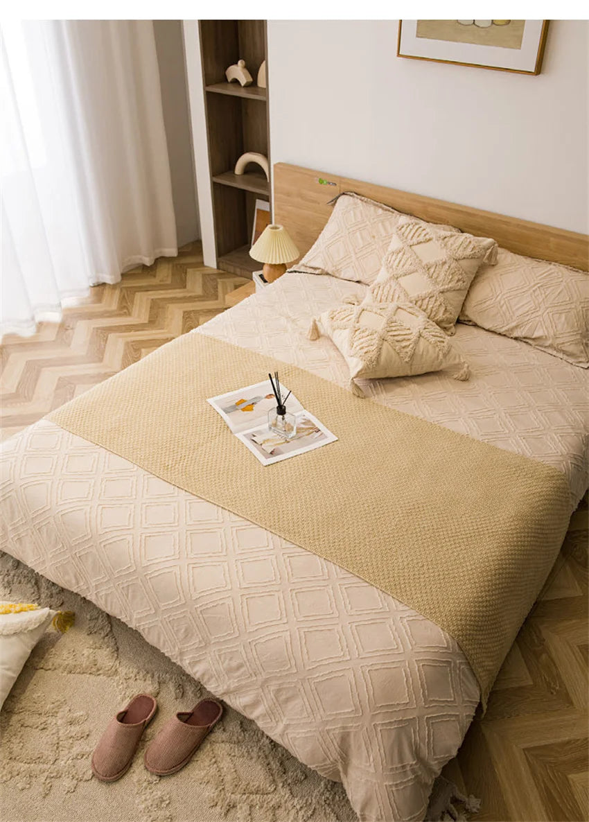 Waffle blanket with pompoms