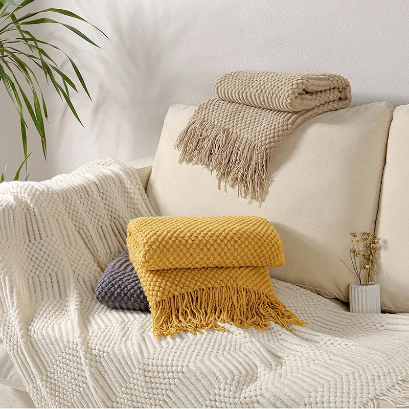 Soft Knitted Blanket with Fringes