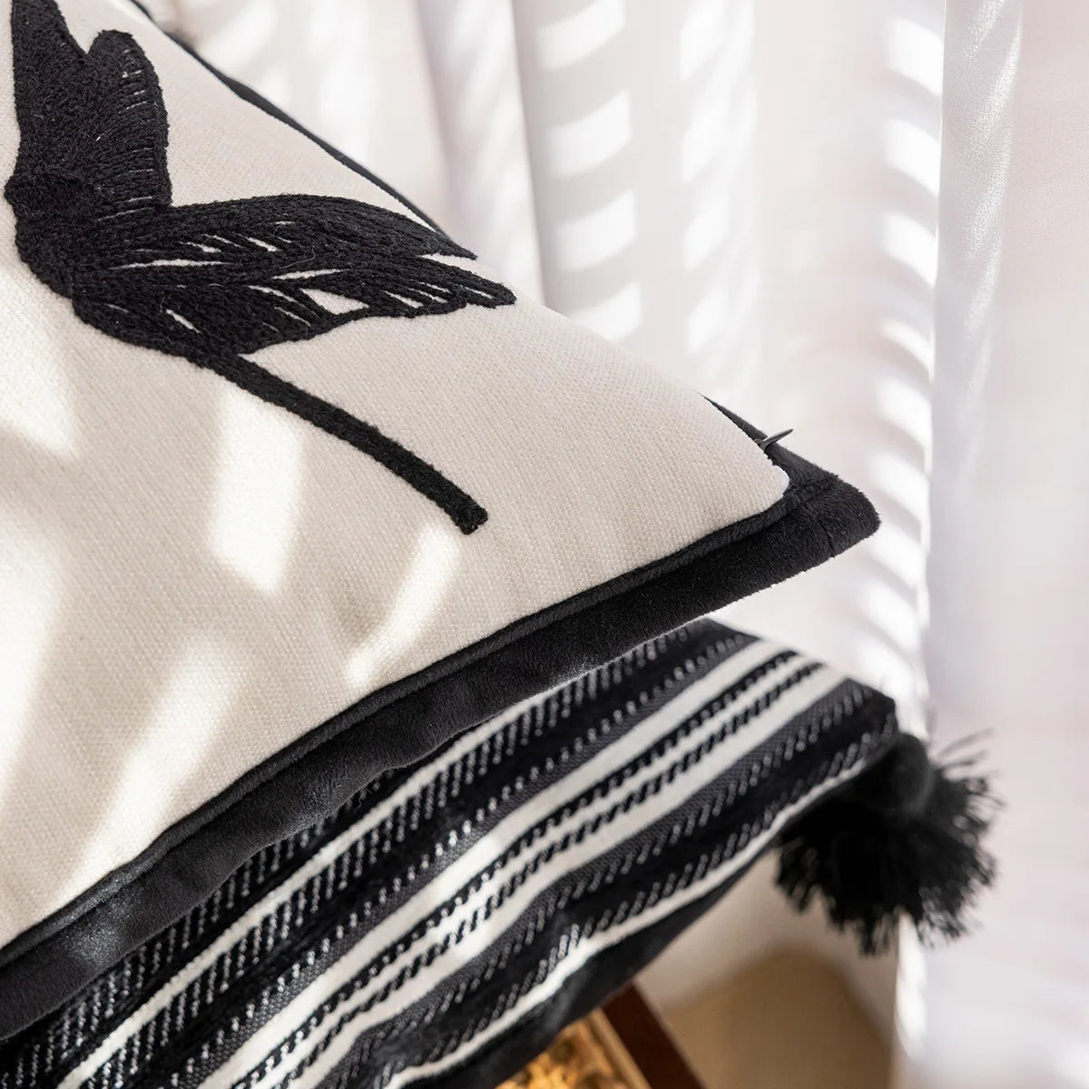 Decorative cushion cover 4 patterns – Retro &amp; Modern Collection